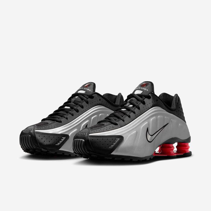 Nike Shox R4 Black Crimson Women’s Sneakers – AR3565-011