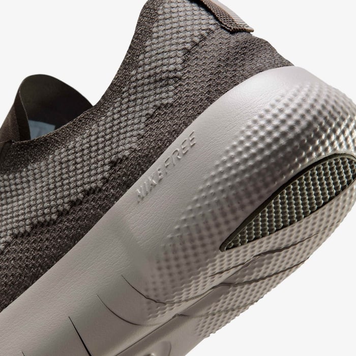 Nike Free 2025 Men's Workout Shoes – Grey