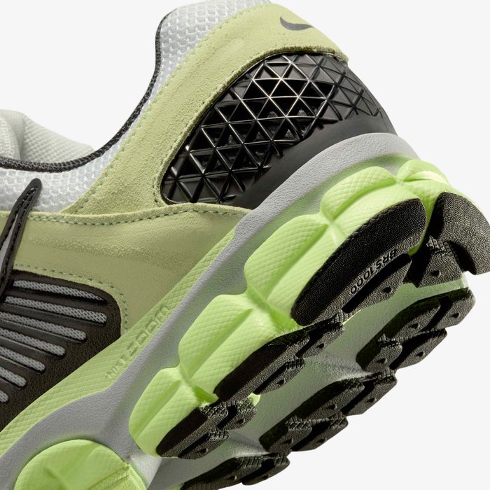 Zoom Vomero 5 Barely Volt Sneakers – HF1553-700
