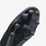 Tiempo football sole studs