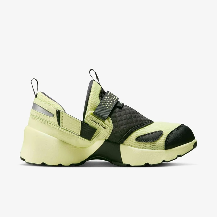 Jordan Trunner LX Luminous Green Women’s Shoes – HQ2164-302