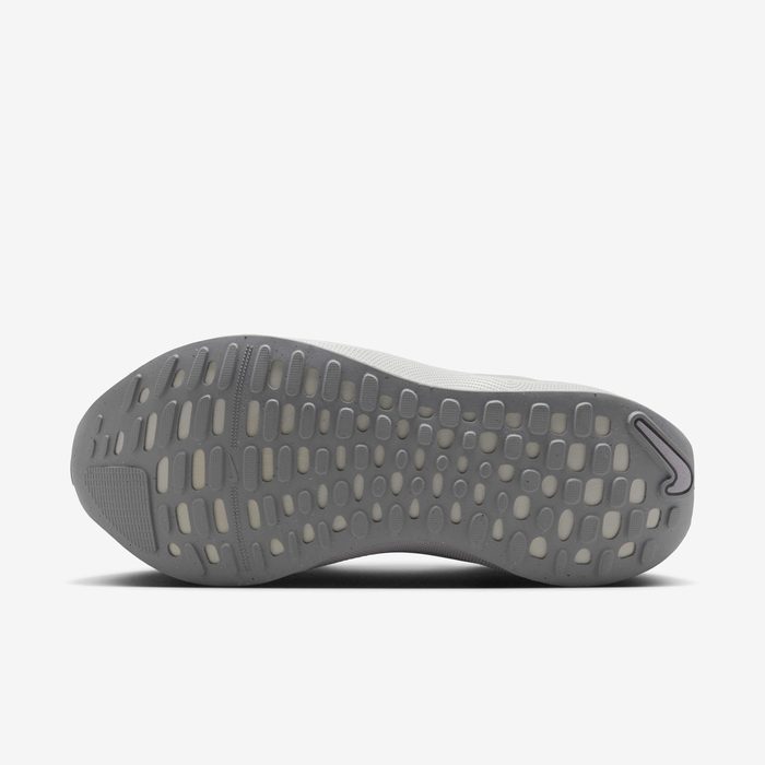 Nike ReactX foam midsole detail