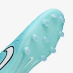 Tiempo football studs sole