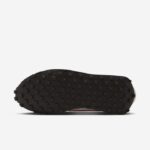 Flared heel design detail