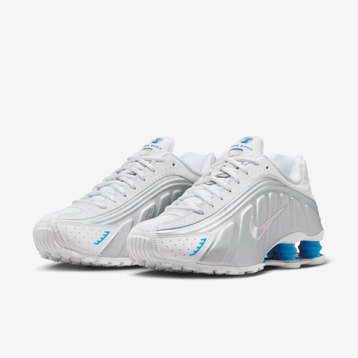 Nike Shox R4 side view white blue